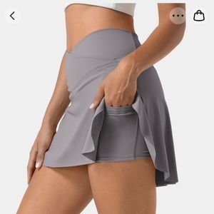 HALARA skirt with pockets